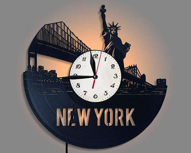 Valaistu New York vinyylilevy-seinäkello