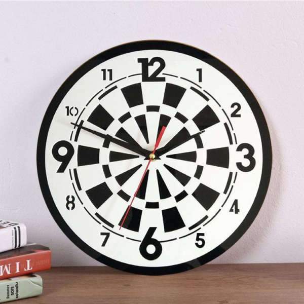 Tikkataulu seinäkello pelihuoneen koriste