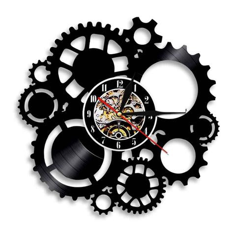 Steampunk-rataskello vinyylilevystä