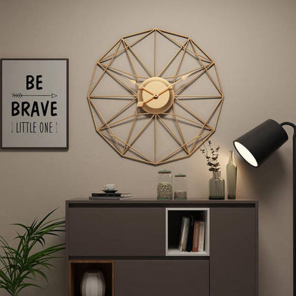 Moderni geometrinen metallinen seinäkello
