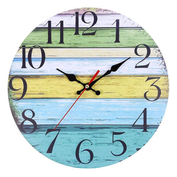 Värikäs puulaudoista tehty seinäkello